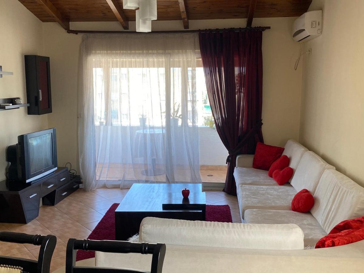 Lovely 2 Bedroom Apartment Tiran Dış mekan fotoğraf